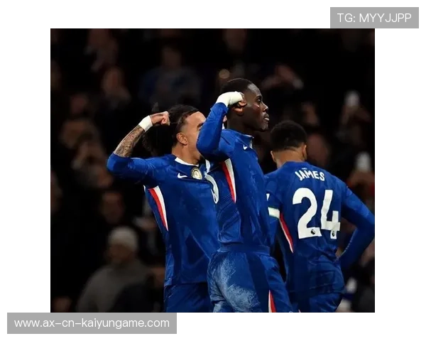 切尔西前场组合的默契突围:多次突破阿森纳防线 切尔西前场组合的默契突围:多次突破阿森纳防线